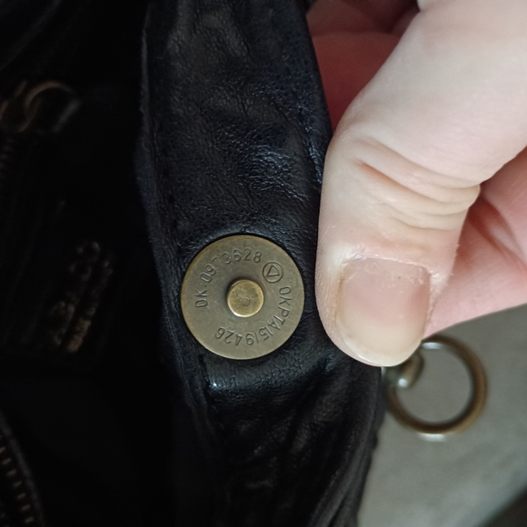 Abaco Mini Crossbody Bag Black Leather - Picture 9 of 10